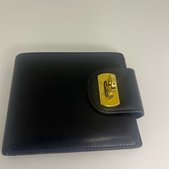 Salvatore Ferragamo Black Leather Wallet with Gold Clasp - Picture 3 of 10